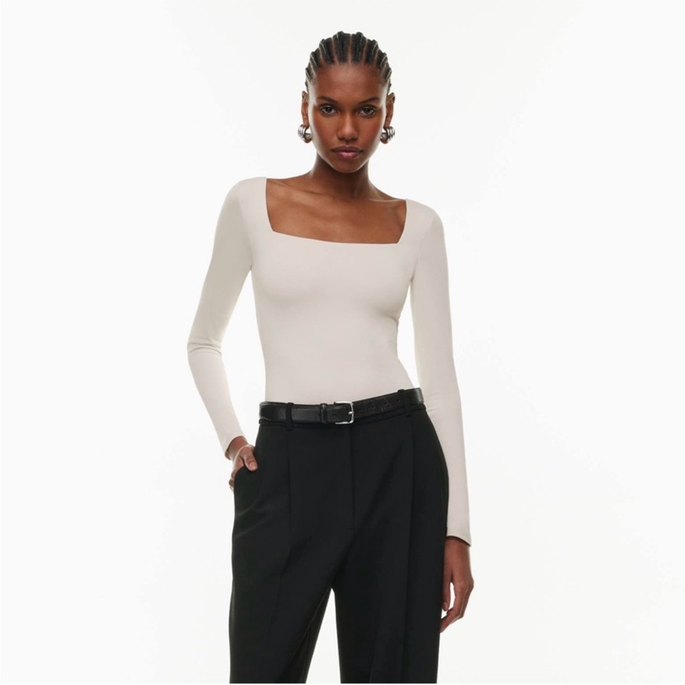 Aritzia Babaton Matte Pearl Contour Bodysuit Small